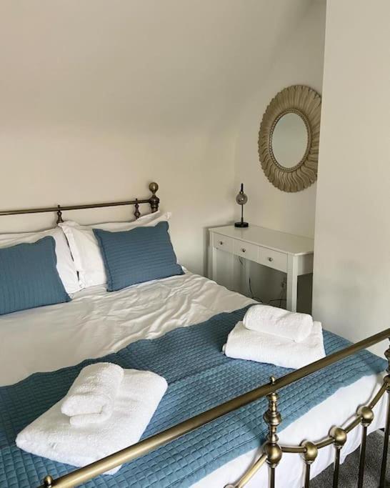 Award Winning Pet Friendly Paddock Cottage Whitby Exterior photo