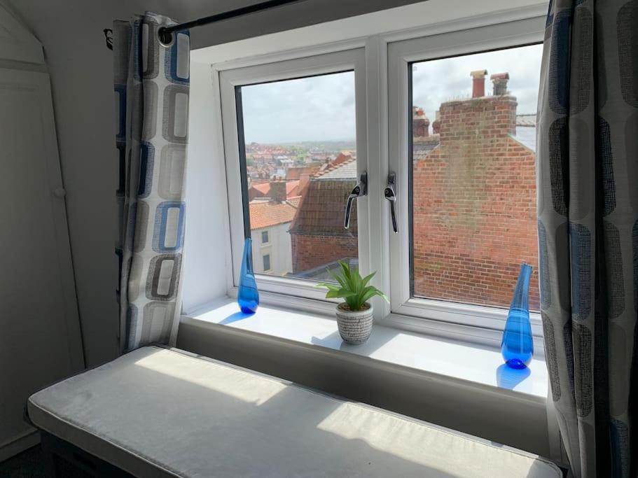 Award Winning Pet Friendly Paddock Cottage Whitby Exterior photo